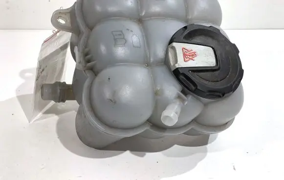 Audi Q8 Coolant expansion tank/reservoir 4M0121405R