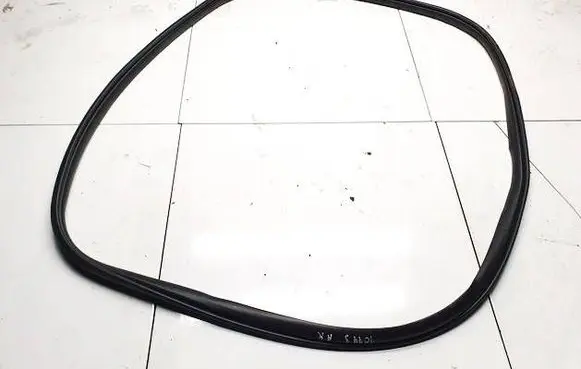 Mazda CX-30 Rubber seal front coupe door 