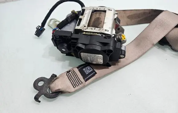 BMW 7 F01 F02 F03 F04 Front seatbelt 6093353