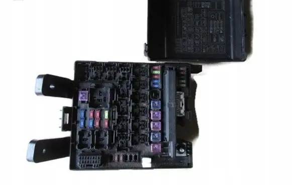 KIA Sportage Fuse box set