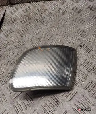 Volkswagen PASSAT B4 Front reflector 185102b