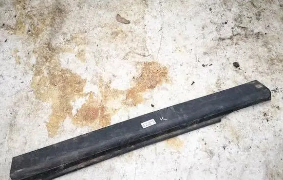 Volkswagen Golf III Front sill trim cover