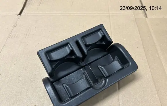 Toyota Avensis T250 Cup holder back 