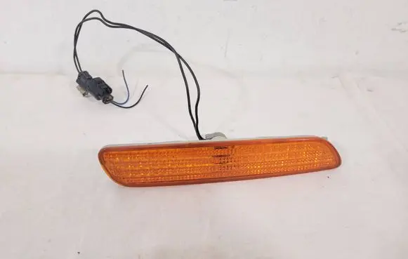 Volvo S40, V40 Rear Tail Bumper Turn Signal 30621941 34400 34400114
