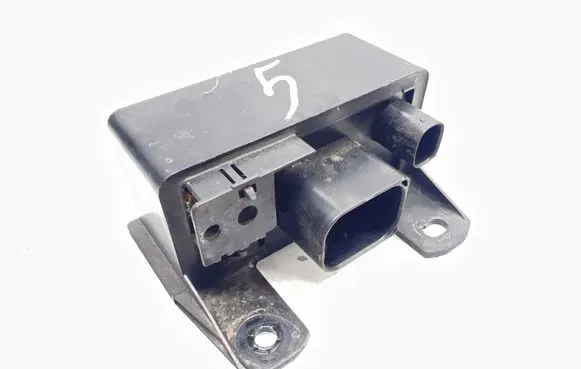 Mercedes-Benz CLK A209 C209 Glow plug pre-heat relay 0005453516