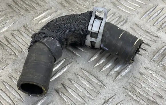Jeep Grand Cherokee WL Engine coolant pipe/hose