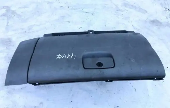 Chevrolet Tacuma Glove box 96263025