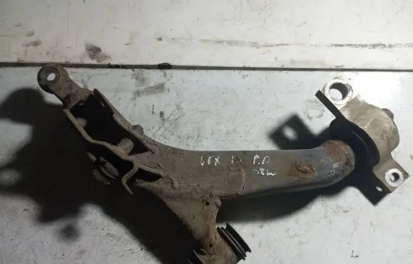 Lexus IS 220D-250-350 Front lower control arm/wishbone
