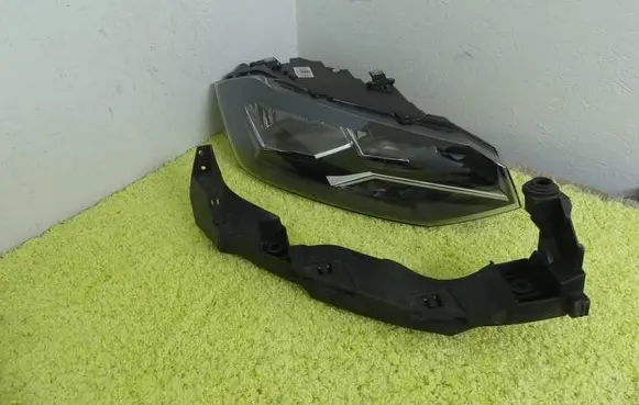 Volkswagen Polo VI Headlight/headlamp 2G1941006