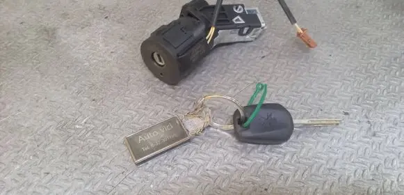 Peugeot 208 I Ignition lock 9663123380