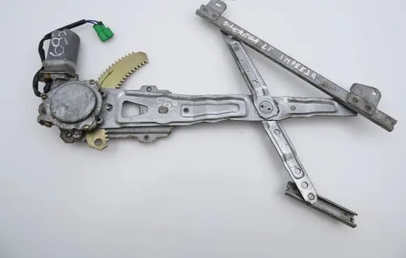 Subaru Impreza I Rear door window regulator with motor 