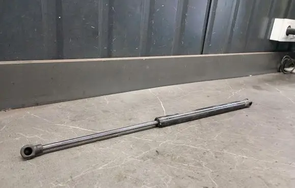 Nissan Micra Tailgate strut 21sge003