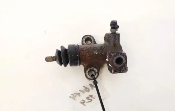 Subaru Forester SF Clutch master cylinder