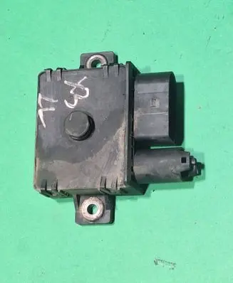 BMW X3 E83 Glow plug pre-heat relay 0000364166