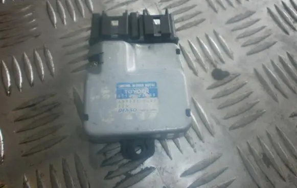 Lexus IS 200-300 Heater blower motor/fan resistor 4993001061
