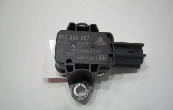 Audi TT TTS Mk2 Airbag deployment crash/impact sensor 8P0955557 141113