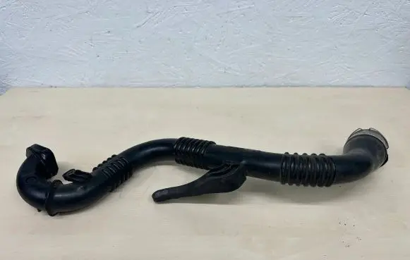 Nissan Pulsar Intercooler hose/pipe 104951A 104954A