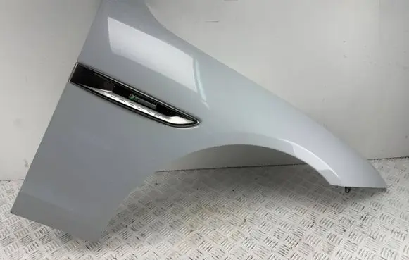 Jaguar XF X260 Fender GX6316015