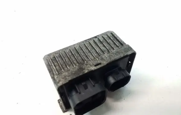 Opel Insignia A Glow plug pre-heat relay 55574293