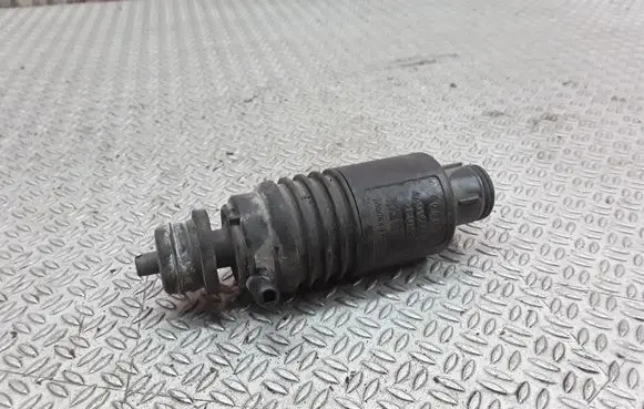 Audi A4 S4 B5 8D Windscreen/windshield washer pump 4A0955651