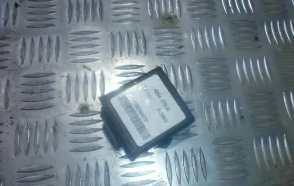 Mazda 323 F Immobilizer control unit/module KB94675G2 3x3996