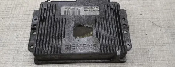 Renault Scenic I Engine control unit/module 7700105982