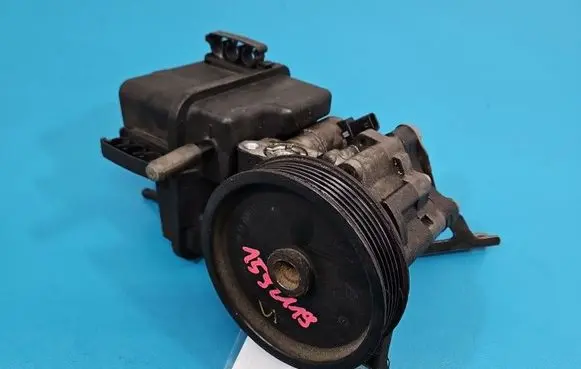 Mercedes-Benz E W212 Power steering pump A0064664701 IMPRK1592119