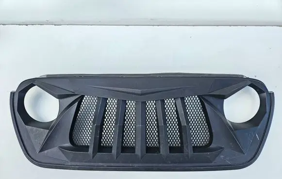 Jeep Wrangler Front bumper upper radiator grill