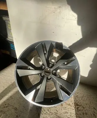 Audi Q4 e-tron R20 alloy rim 