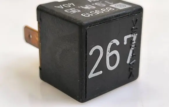 Audi A4 S4 B5 8D Other relay 443919578C