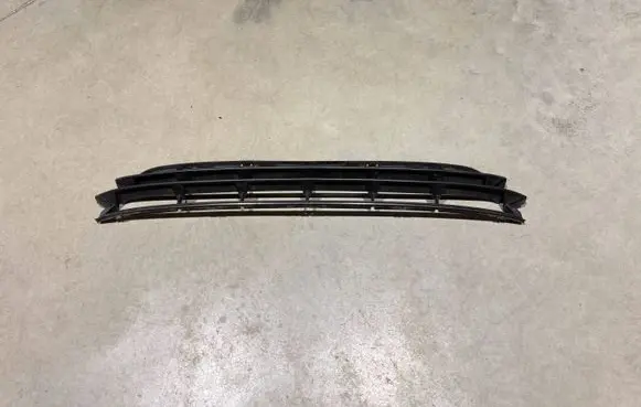 Volvo V60 Front bumper lower grill 31323858