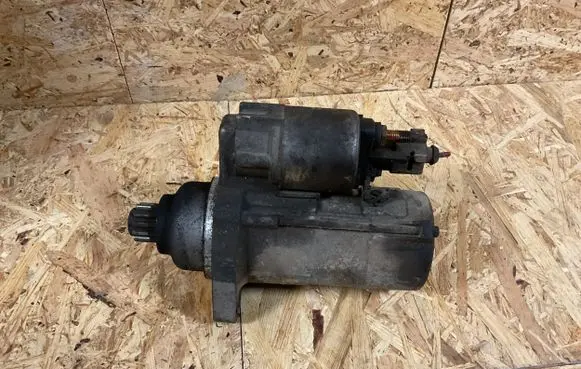 Volkswagen PASSAT B6 Starter motor 