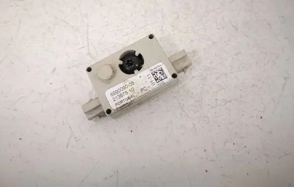 BMW 3 E90 E91 Antenna control unit 699009005