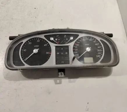 Renault Laguna II Speedometer (instrument cluster) 8200170305
