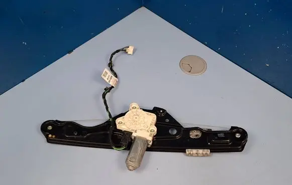Mercedes-Benz E W211 Rear door window regulator with motor A2117300246 A2115404209