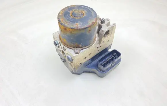 Toyota RAV 4 (XA30) ABS Pump 1338007970 8954142220 4454042100