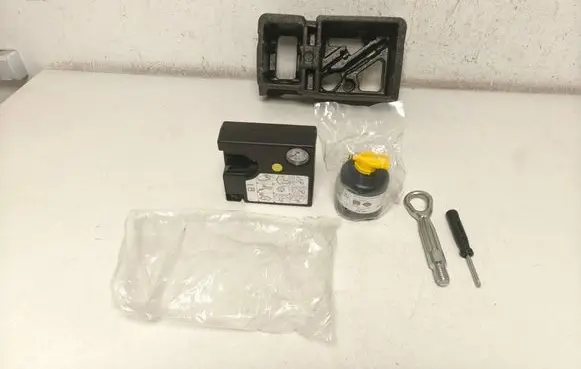 BMW 2 F45 Tire air pump compressor 6854748