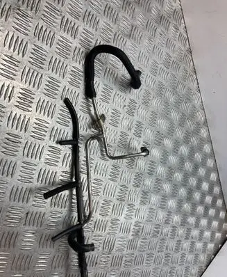 Volkswagen PASSAT B6 Fuel return line/hose 03L201360R