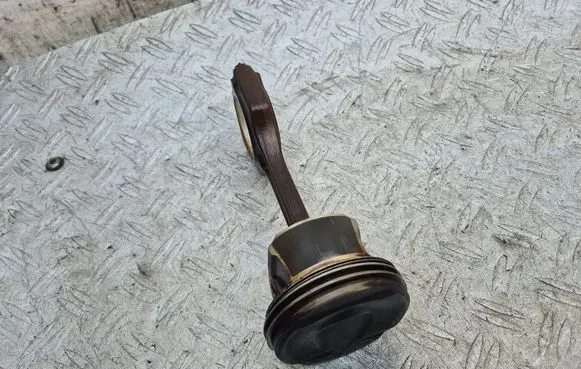 Mini One - Cooper Coupe R56 Piston with connecting rod 77L51