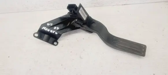 Ford Mondeo Mk III Accelerator throttle pedal 2S719F836DA