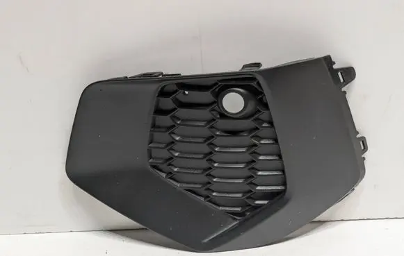 Audi A3 8Y Front bumper lower grill 8Y0807681A