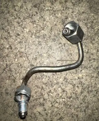 BMW 5 F10 F11 Fuel injector supply line/pipe 13538506548