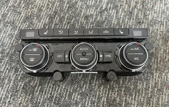 Volkswagen Golf VII Climate control unit 5G0907044CF 5HB01267043 SW180103S
