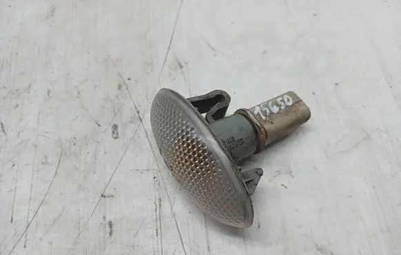 Peugeot 607 Front fender indicator light 3311