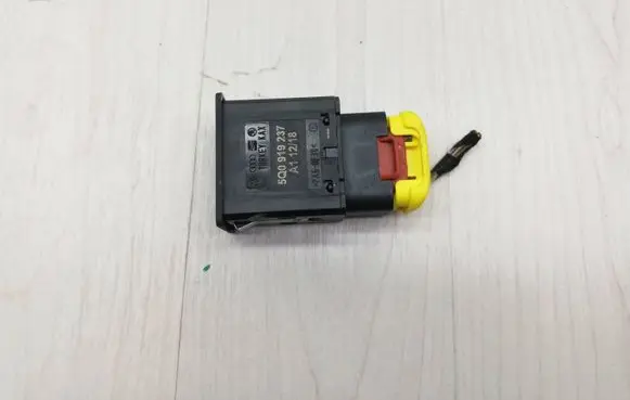 Audi A4 S4 B9 Passenger airbag on/off switch 5q0919237