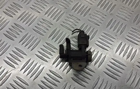 Skoda Fabia Mk2 (5J) Vacuum valve 1K0906283A