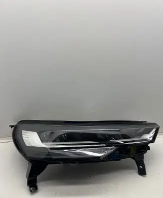 Renault Captur II Headlight/headlamp 260100091R 1EX01671402 00099079