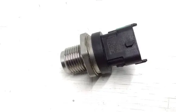 Fuel pressure sensor