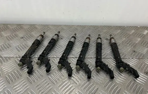Audi Q5 SQ5 Fuel injector 06M906036K