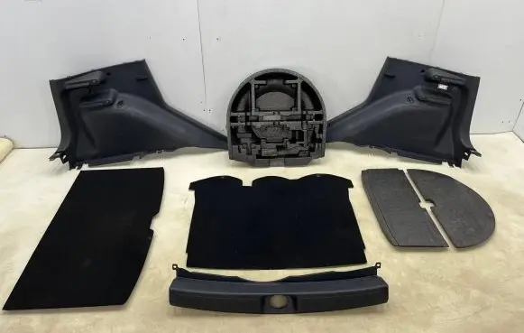 Mitsubishi Colt Tailgate/boot cover trim set 7646A113X MN148921 MN148922